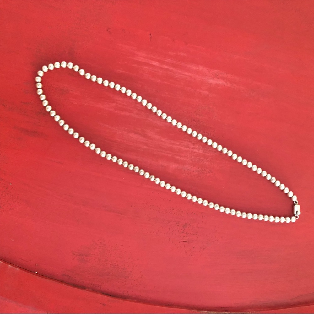 Nice Silver Beads Necklace ⏺️